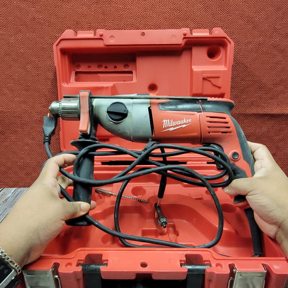 Milwaukee 5380-21 1/2" Hammer Drill Corded Variable Speed w/ Case & Side Handle